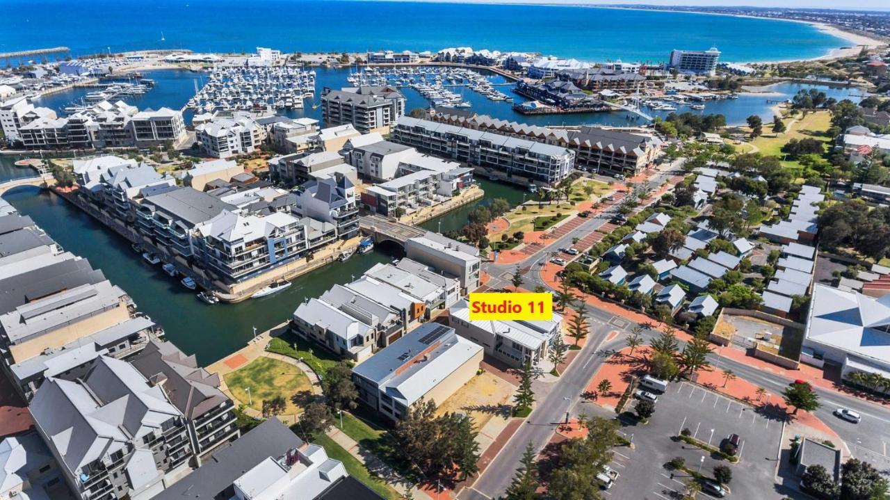 Studio 11 Mandurah Marina Exterior foto